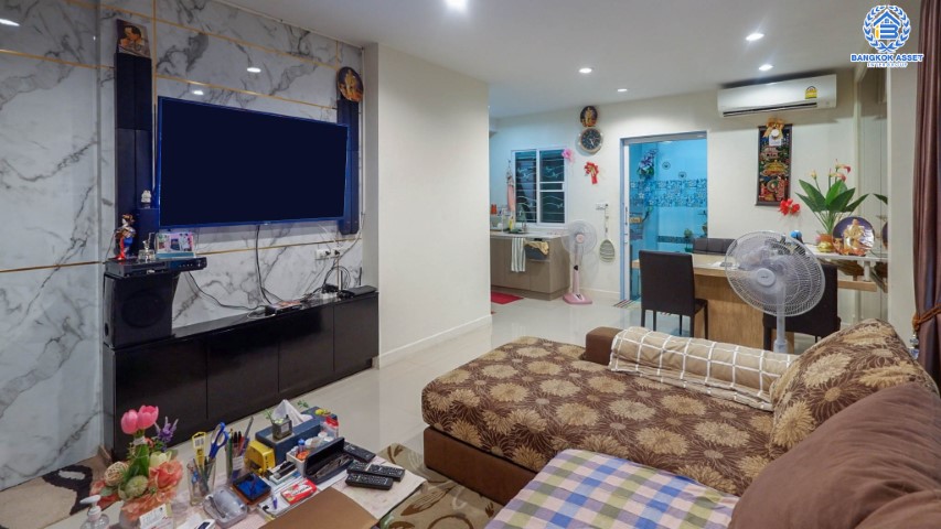 *****ทาวน์โฮมมือสอง ห้องมุม! ม.วิชั่นสมาร์ทไลฟ์ สถานีรถไฟฟ้าบางพลู-รัตนาธิเบศร์ 3 ชั้น เนื้อที่ 22.7 ตร.ว พร้อมฟังก์ชั่น 3 ห้องนอน 3 ห้องน้ำ 2 ที่จอดรถ บนพื้นที่ใช้สอย 135 ตร.ม. บ้านใหม่ สภาพดี แถมเฟอร์นิเจอร์ทั้งหลัง เข้าอยู่ได้ทันที การเดินทางสะดวกสบายเข้า-ออกได้หลายเส้นทาง ใกล้รถไฟฟ้าสาย สีม่วง "สถานีบางพลู"